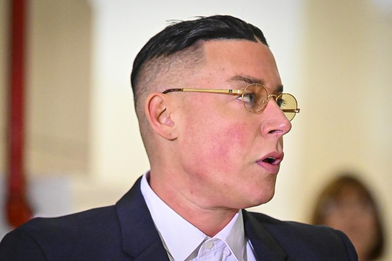 G4E3LQMPHFERBAB2WB24QJKWPU