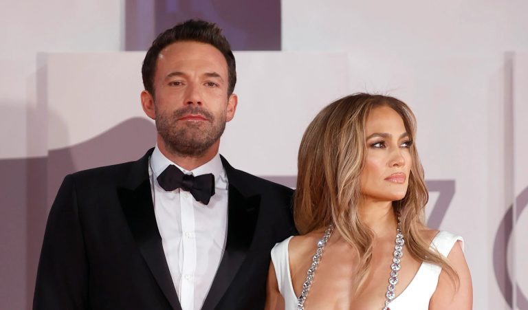 ben-affleck-jennifer-lopez_default