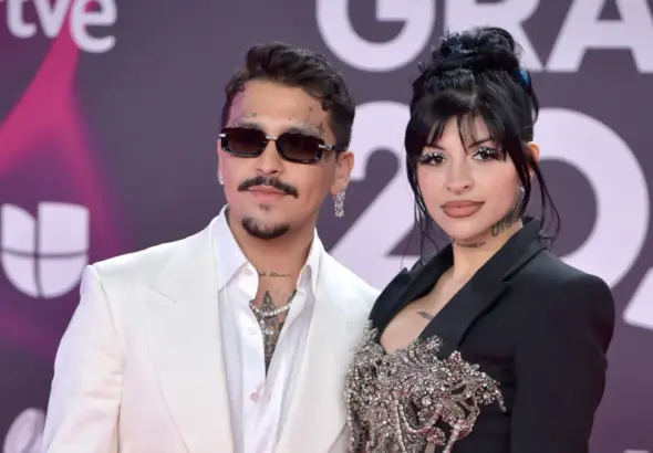 Christian-Nodal-Cazzu-2023-billboard-1548-1024x677